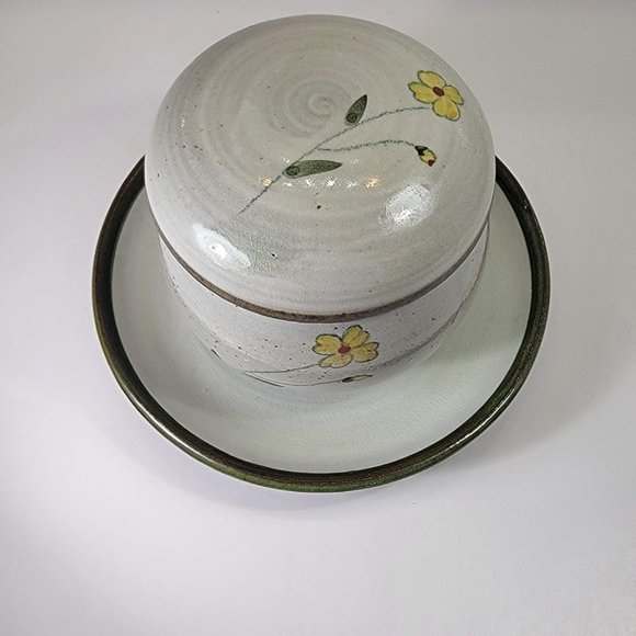 Single Serve Tea Brewer with Strainer Lid & Saucer Ceramic Flower Design - Picture 2 of 13
